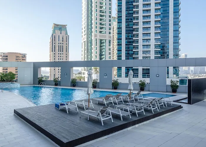 Marina & Beach Views, Pool, Art Haven! Near Cafes
