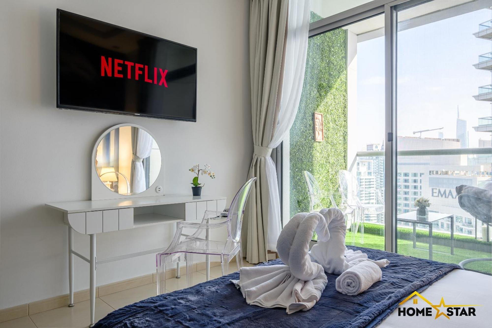 Апартаменти Marina & Views, Pool, Art Haven! Near Cafes